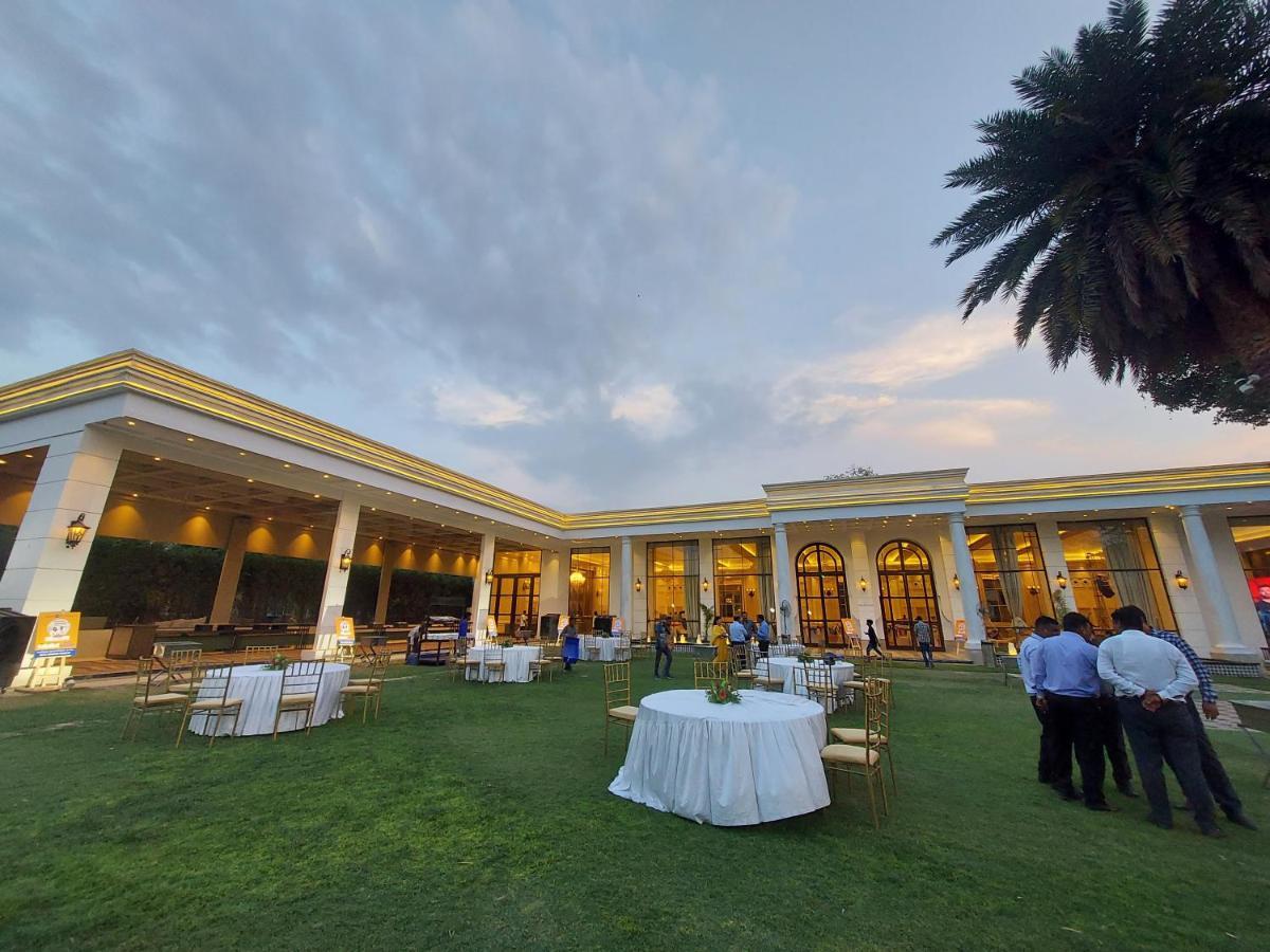 Kingston Resort Κανπούρ Εξωτερικό φωτογραφία