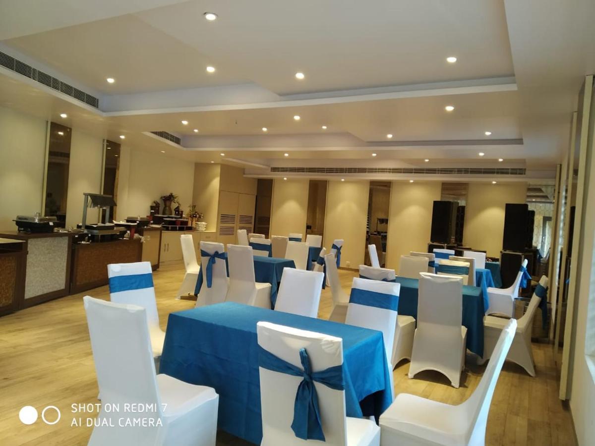 Kingston Resort Κανπούρ Εξωτερικό φωτογραφία
