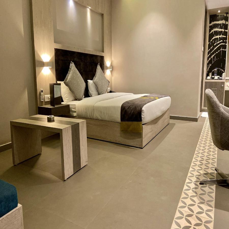 Kingston Resort Κανπούρ Εξωτερικό φωτογραφία