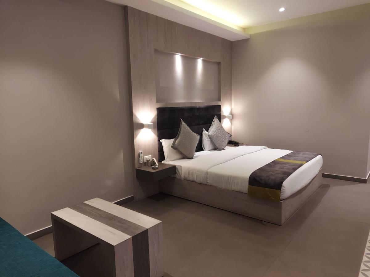 Kingston Resort Κανπούρ Εξωτερικό φωτογραφία