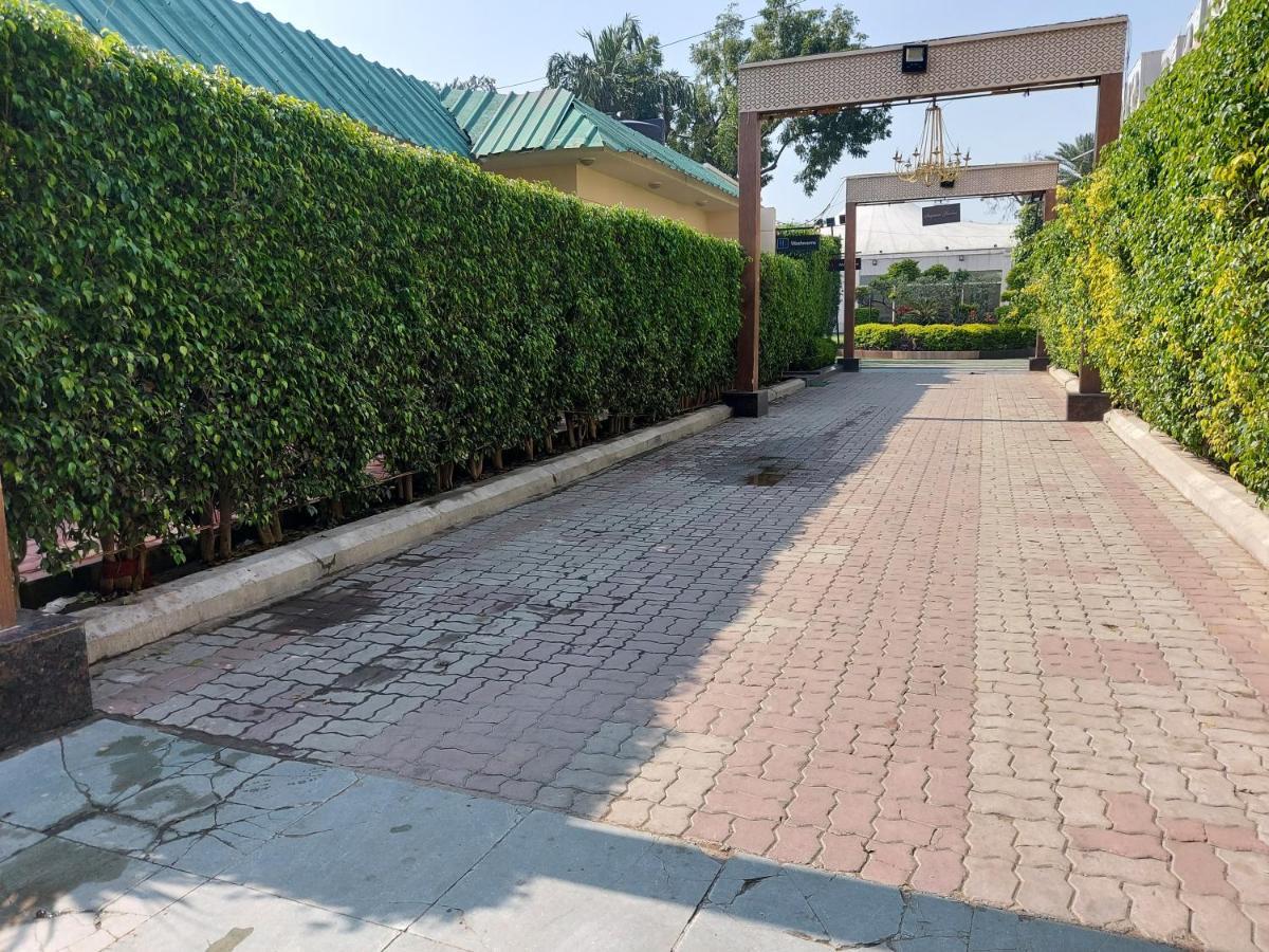 Kingston Resort Κανπούρ Εξωτερικό φωτογραφία